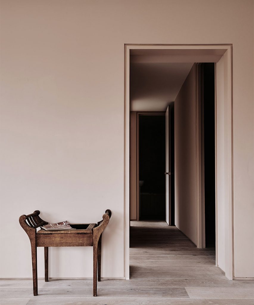 Accommodating Design: minimal, warm, and perfect.